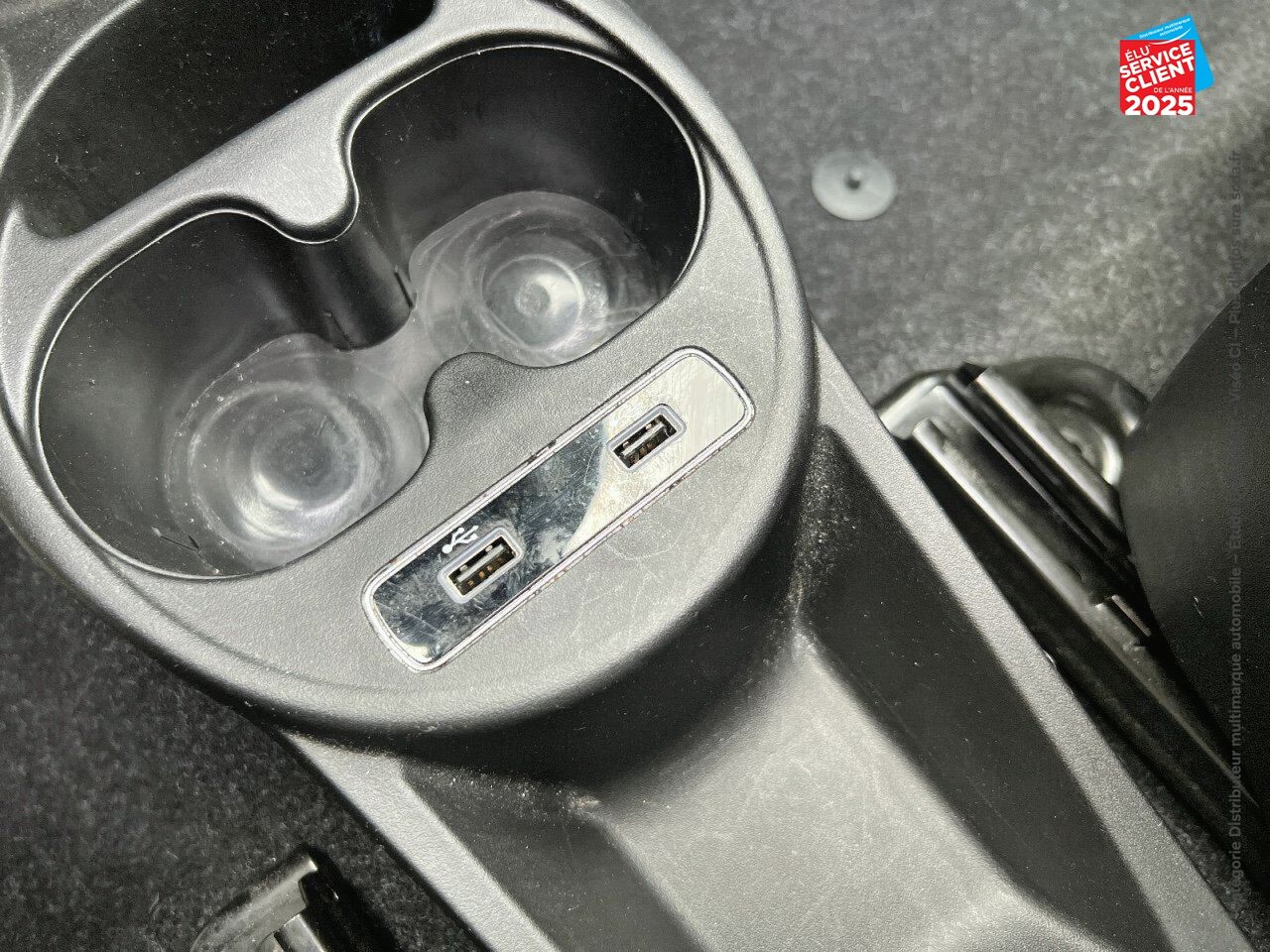 Véhicule d'occasion FIAT 500C 1.0 70CH BSG SS PACK CONFORT chez Renault Sélestat