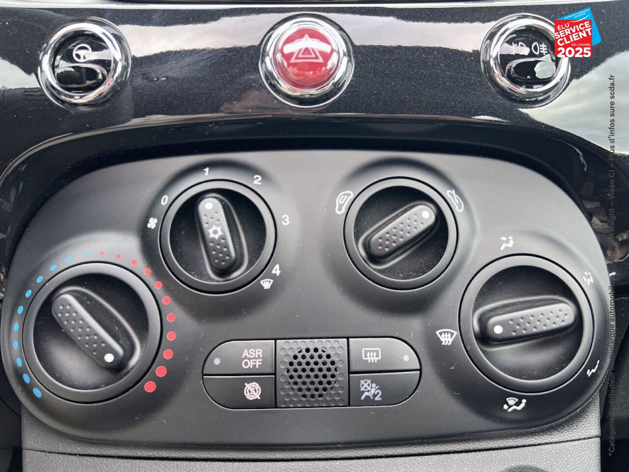 Véhicule d'occasion FIAT 500C 1.0 70CH BSG SS PACK CONFORT chez Renault Sélestat