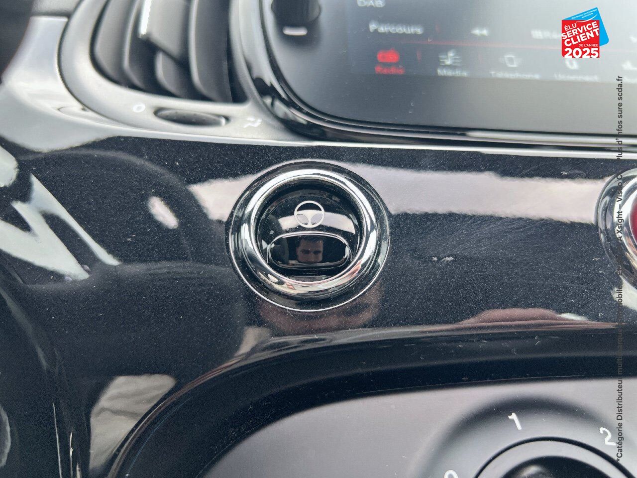 Véhicule d'occasion FIAT 500C 1.0 70CH BSG SS PACK CONFORT chez Renault Sélestat