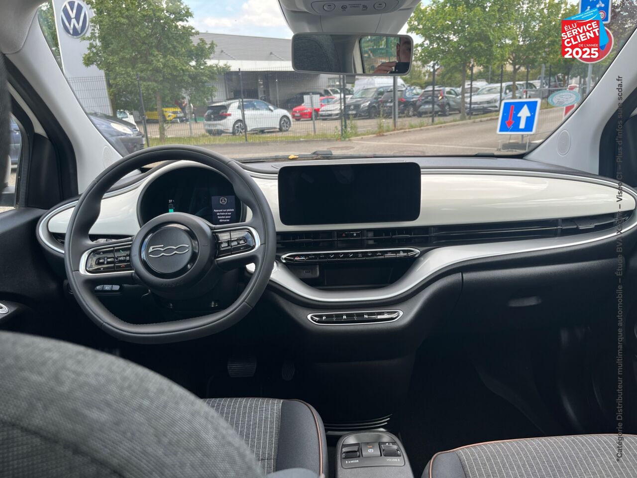 Véhicule d'occasion FIAT 500 E 118CH ICONE chez HESS Automobile