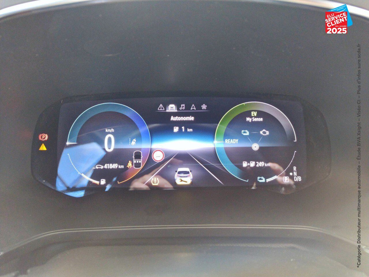 Véhicule d'occasion RENAULT CAPTUR 1.6 E-TECH HYBRIDE RECHARGEABLE 160CH INTENS -21 chez Renault Sélestat