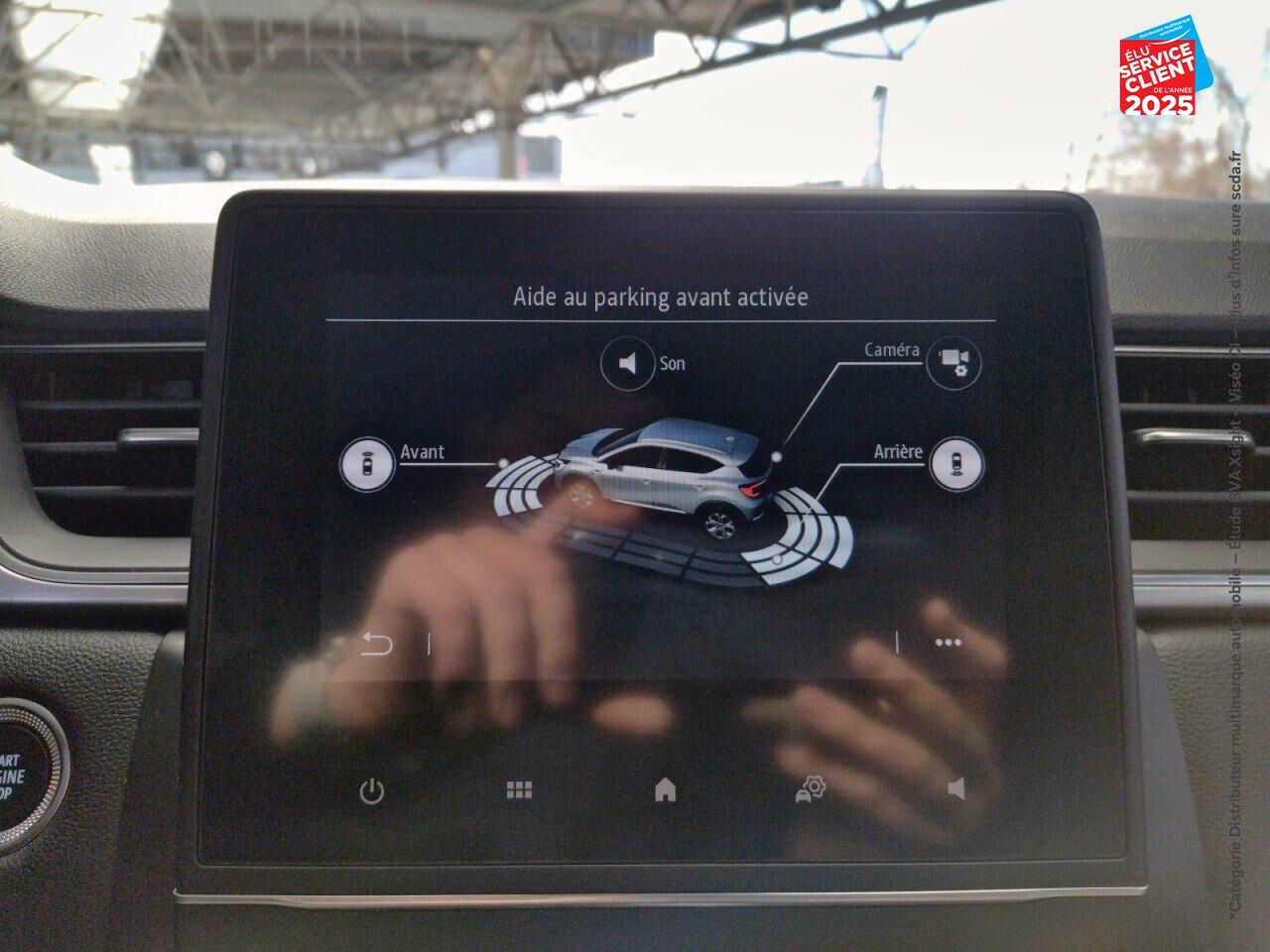 Véhicule d'occasion RENAULT CAPTUR 1.6 E-TECH HYBRIDE RECHARGEABLE 160CH INTENS -21 chez Renault Sélestat