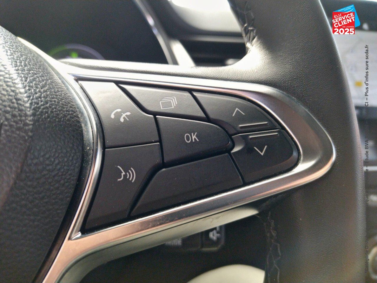 Véhicule d'occasion RENAULT CAPTUR 1.6 E-TECH HYBRIDE RECHARGEABLE 160CH INTENS -21 chez Renault Sélestat