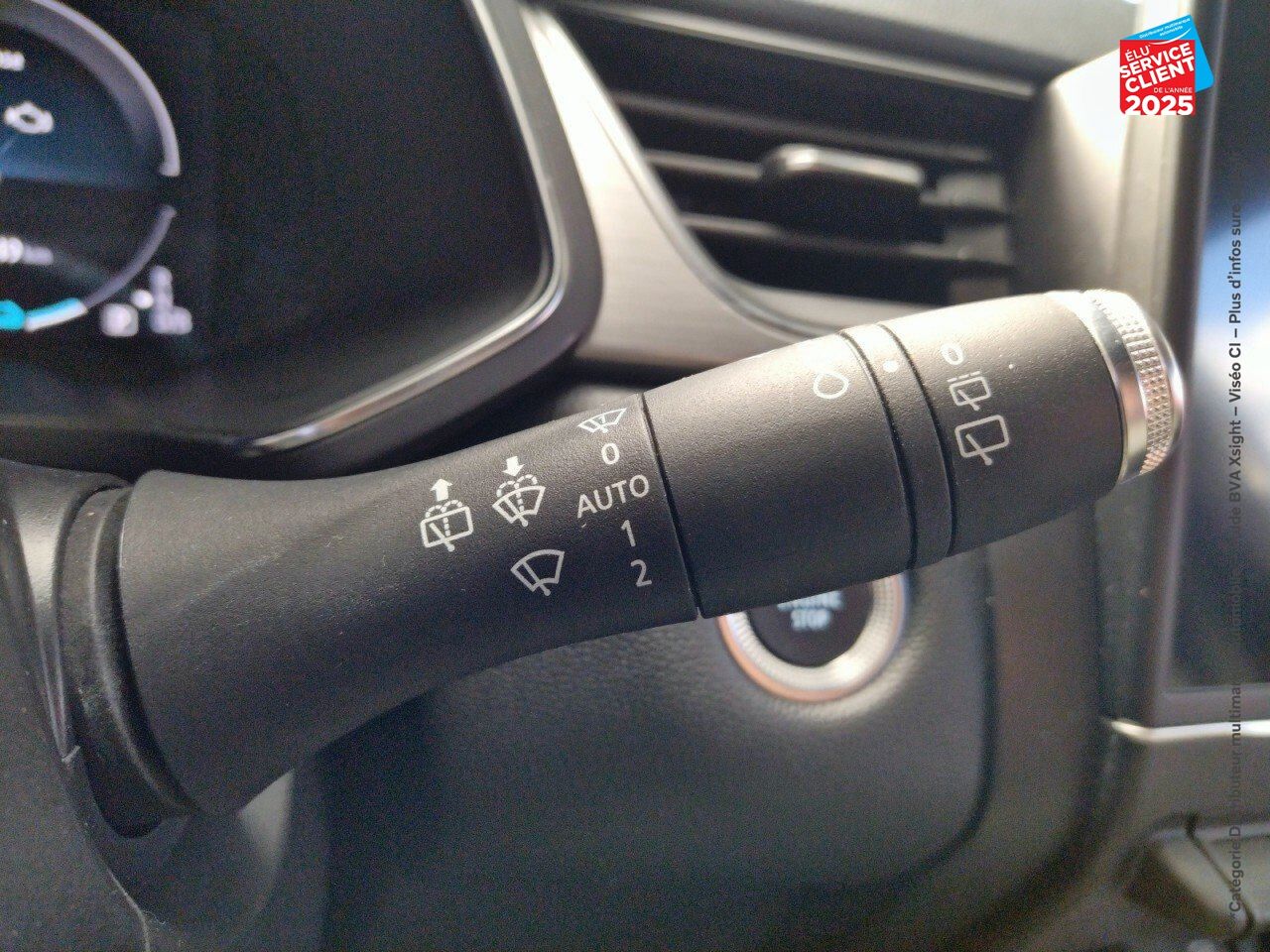 Véhicule d'occasion RENAULT CAPTUR 1.6 E-TECH HYBRIDE RECHARGEABLE 160CH INTENS -21 chez Renault Sélestat