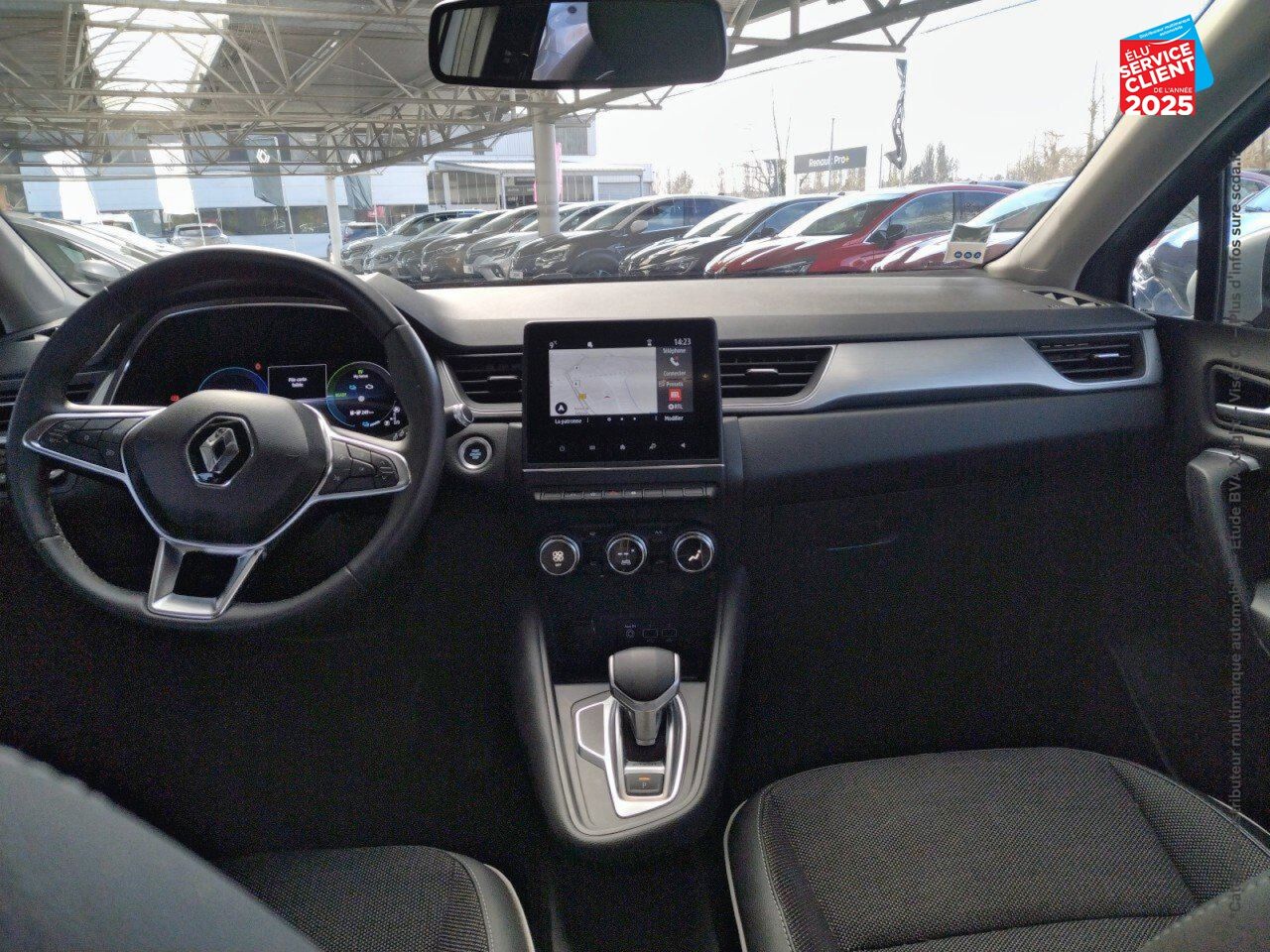 Véhicule d'occasion RENAULT CAPTUR 1.6 E-TECH HYBRIDE RECHARGEABLE 160CH INTENS -21 chez Renault Sélestat