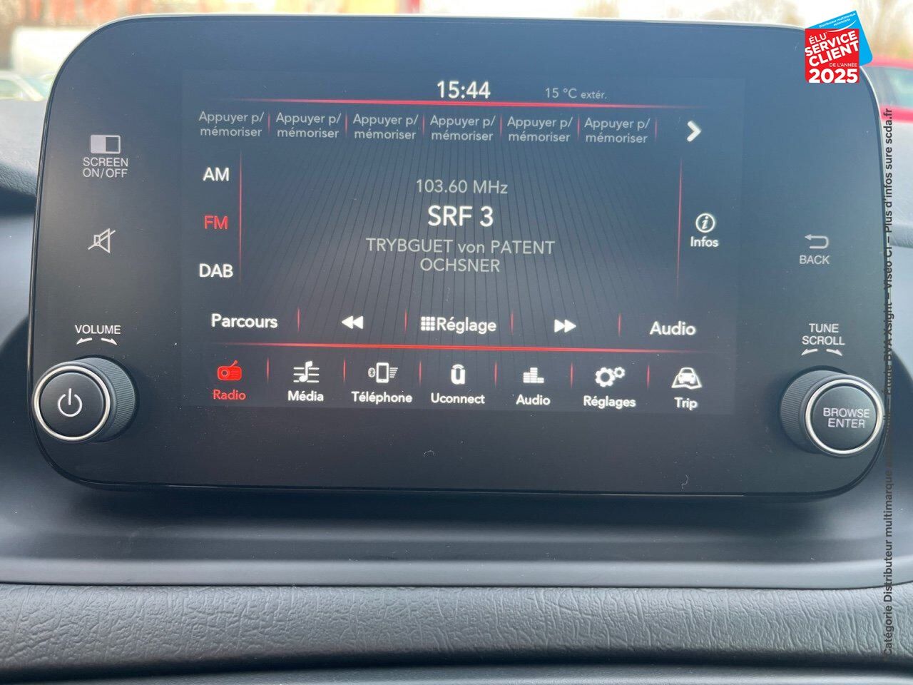 Véhicule d'occasion FIAT TIPO CROSS 1.5 FIREFLY TURBO 130CH S/S RED HYBRID DCT7 MY22 CARPLAY chez Toyota Thionville