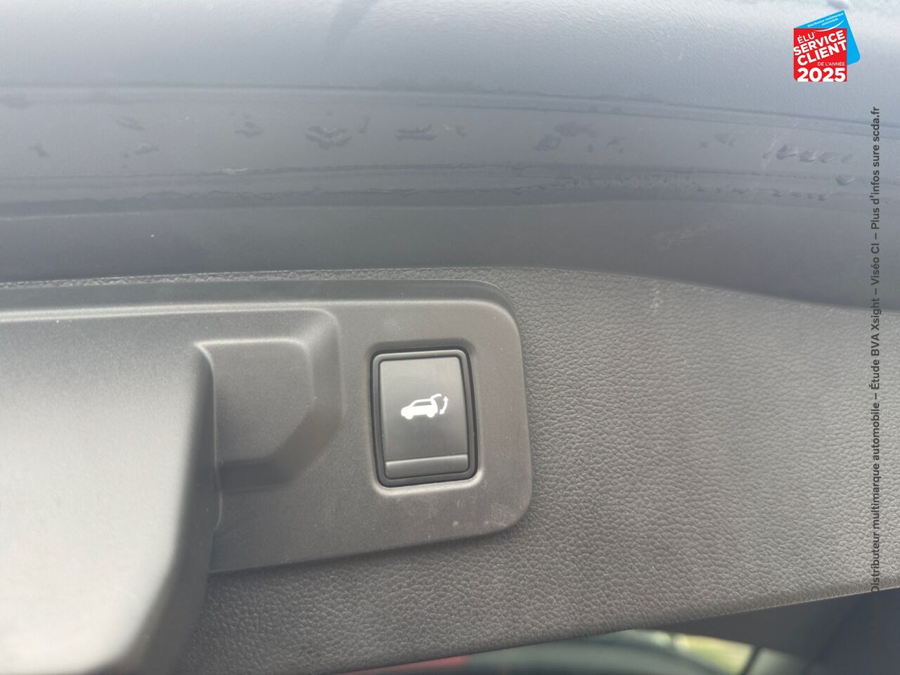 Véhicule d'occasion RENAULT AUSTRAL 1.2 E-TECH FULL HYBRID 200CH ICONIC chez Renault Colmar
