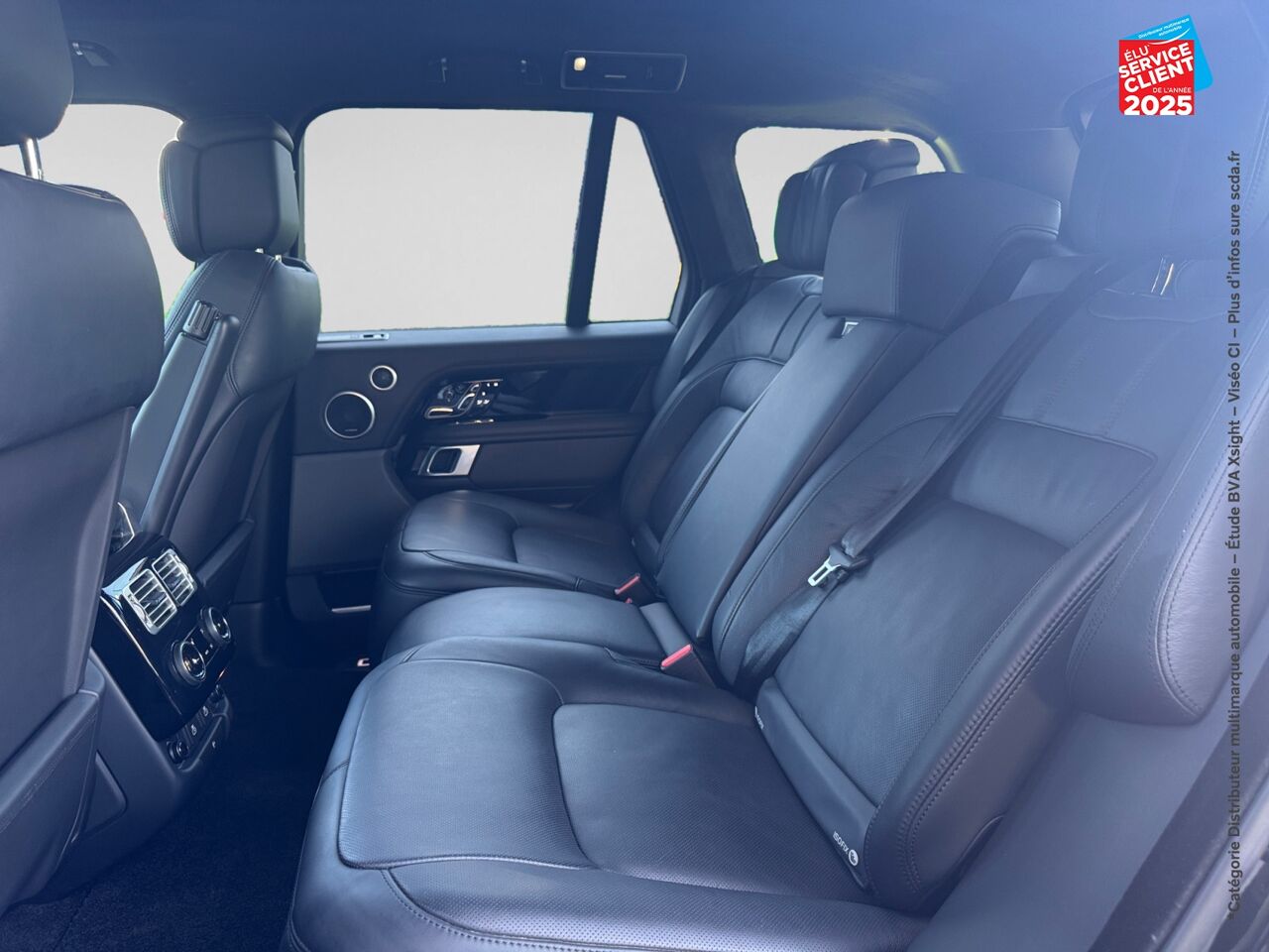 Véhicule d'occasion LAND-ROVER RANGE ROVER 2.0 P400E 404CH AUTOBIOGRAPHY SWB MARK X chez Land Rover Metz
