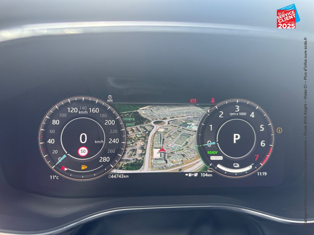 Véhicule d'occasion JAGUAR F-PACE P400E PLUG-IN-HYBRID R-DYNAMIC SE BVA8 AWD chez BMW Pontarlier