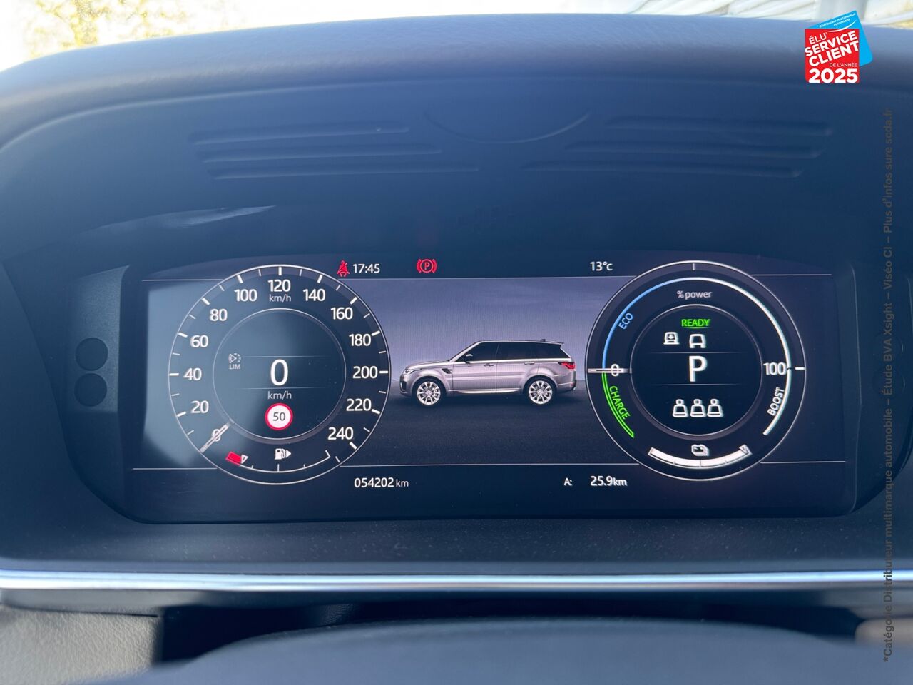 Véhicule d'occasion LAND-ROVER RANGE ROVER SPORT 2.0 P400E 404CH SE MARK IX chez BMW Lons le Saunier