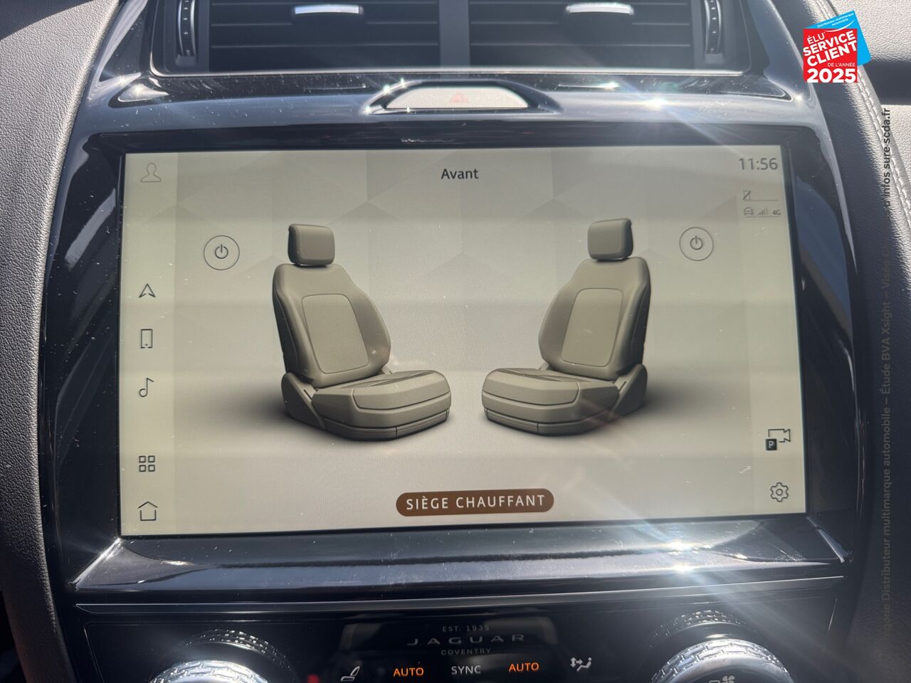 Véhicule d'occasion JAGUAR E-PACE P300E PHEV 309CH R-DYNAMIC HSE chez Renault Saint-Louis