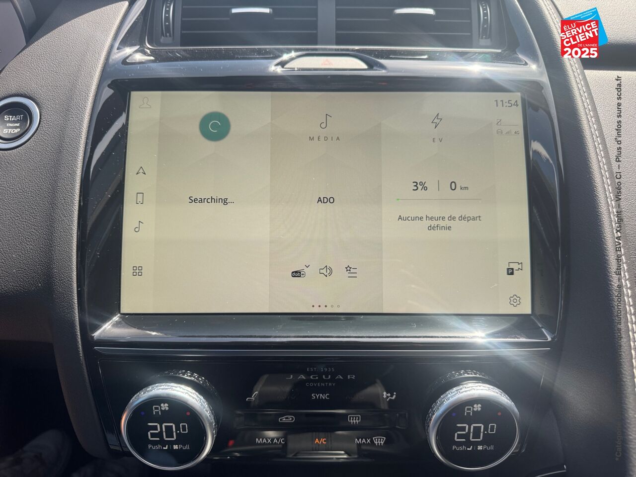 Véhicule d'occasion JAGUAR E-PACE P300E PHEV 309CH R-DYNAMIC HSE chez Renault Saint-Louis