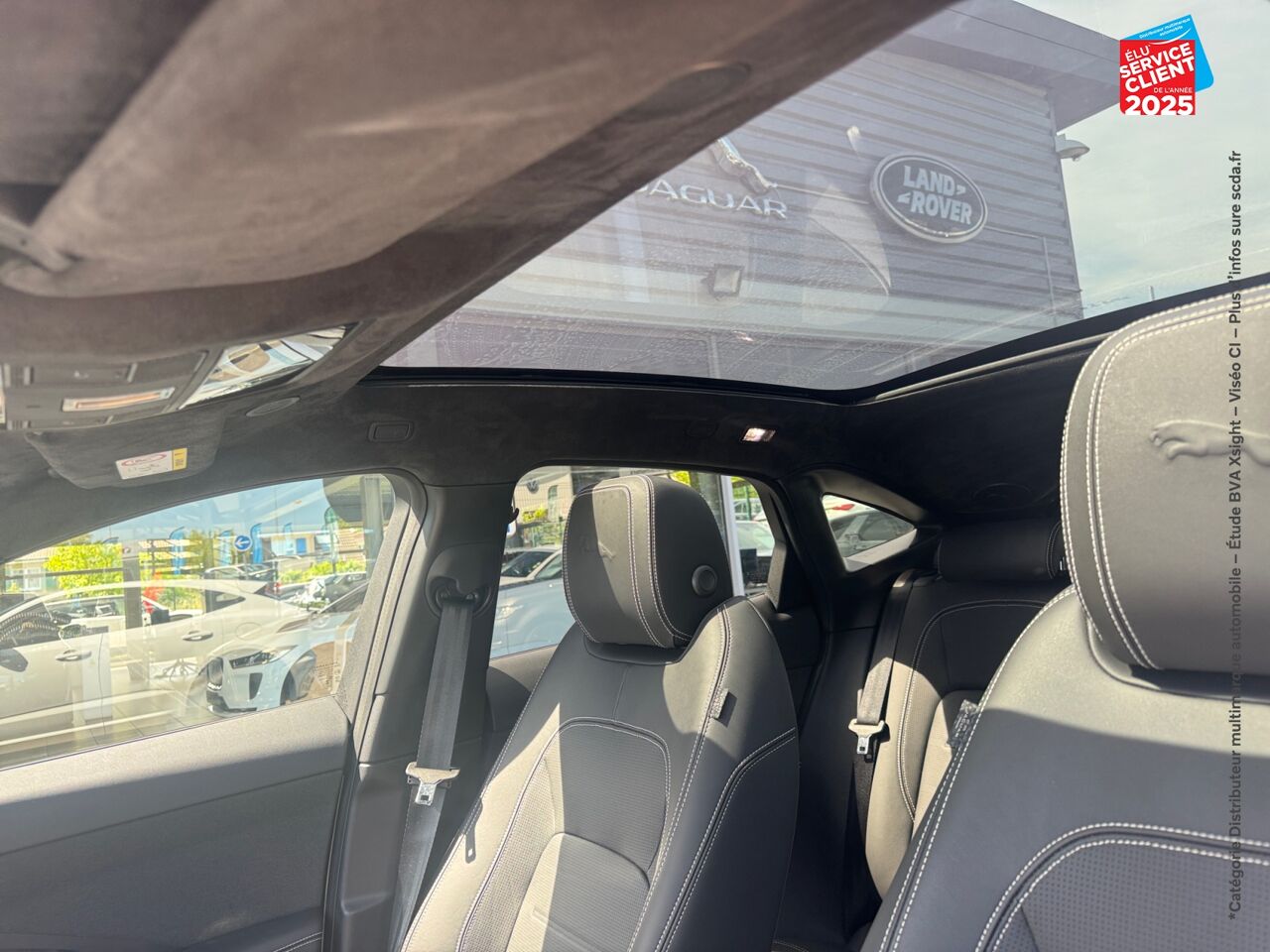Véhicule d'occasion JAGUAR E-PACE P300E PHEV 309CH R-DYNAMIC HSE chez Renault Saint-Louis