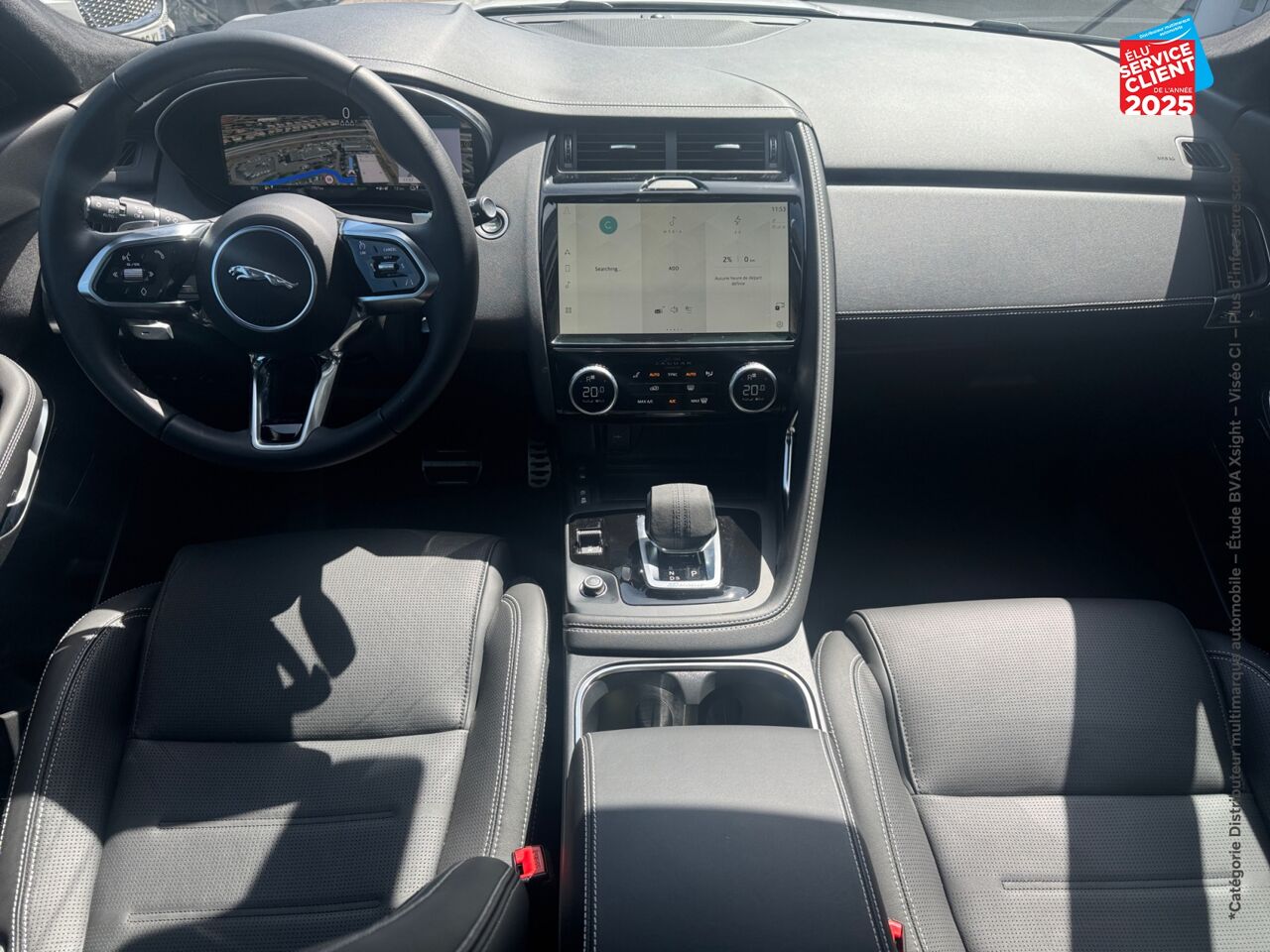 Véhicule d'occasion JAGUAR E-PACE P300E PHEV 309CH R-DYNAMIC HSE chez Renault Saint-Louis