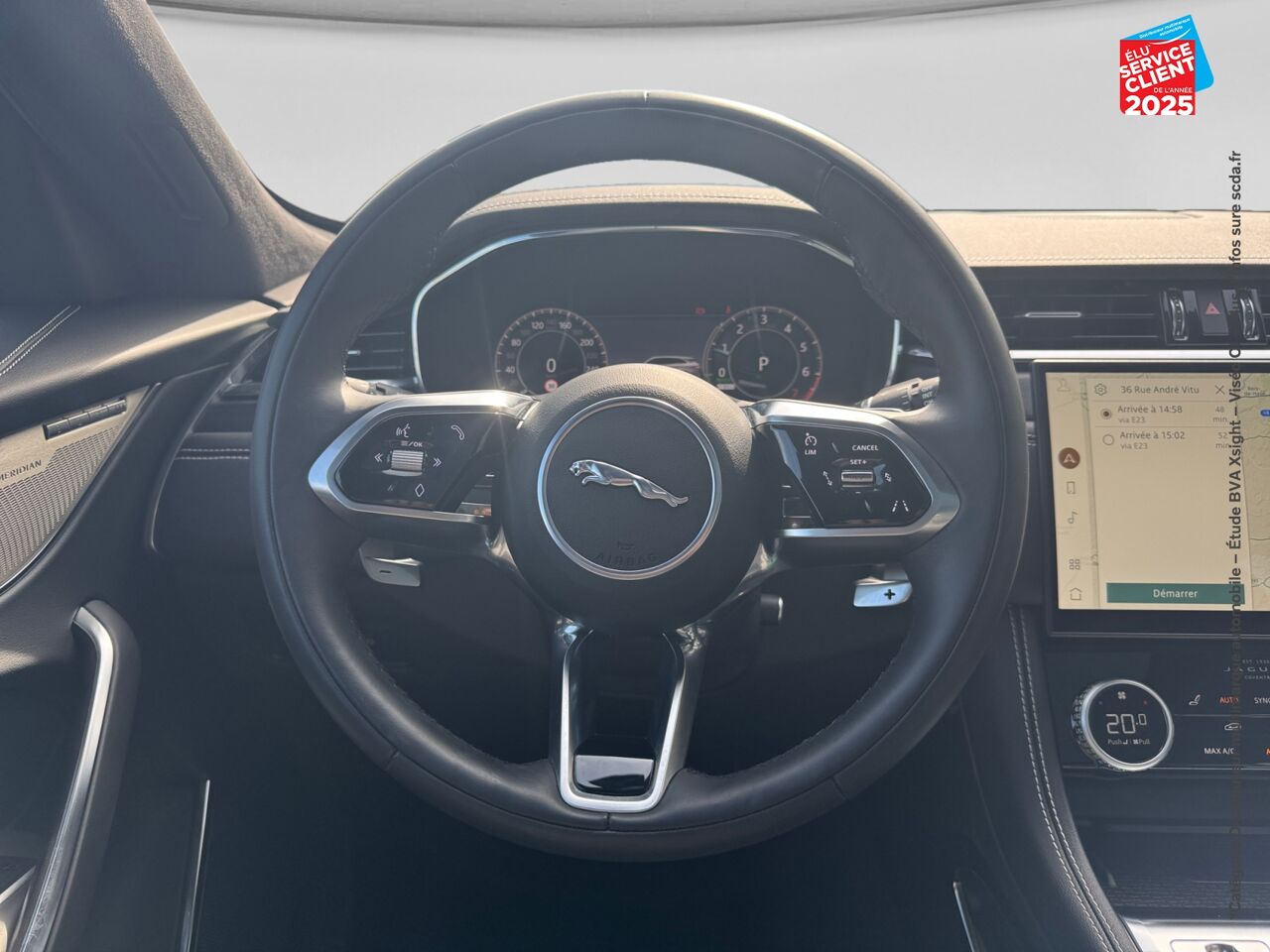 Véhicule d'occasion JAGUAR F-PACE P400E PLUG-IN-HYBRID R-DYNAMIC HSE BVA8 AWD chez BMW Pontarlier