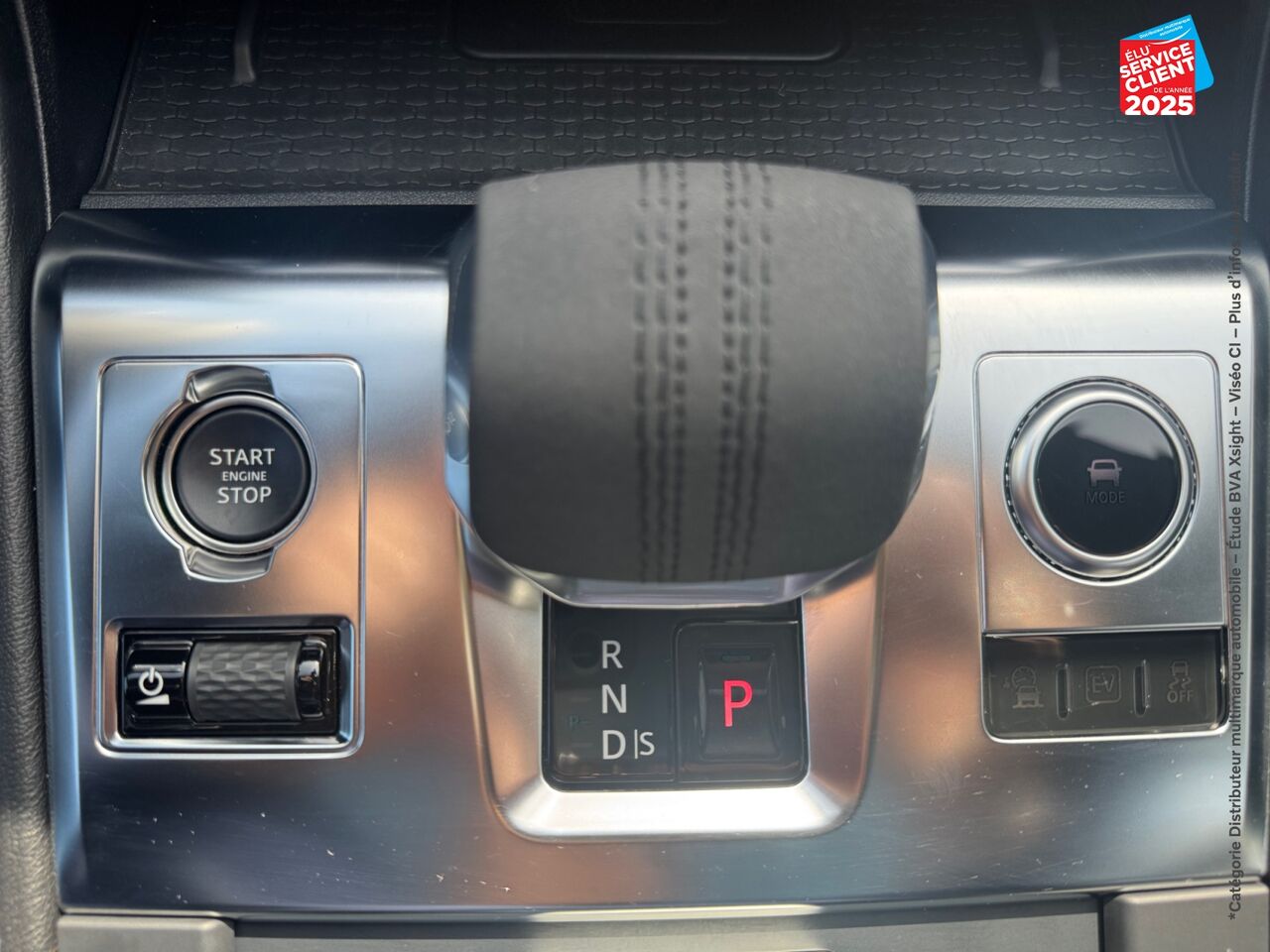 Véhicule d'occasion JAGUAR F-PACE P400E PLUG-IN-HYBRID R-DYNAMIC HSE BVA8 AWD chez BMW Pontarlier
