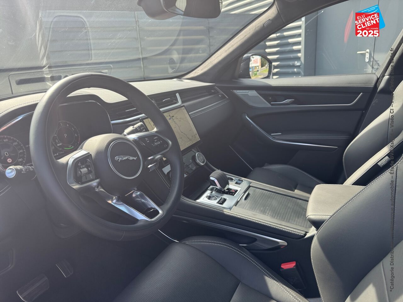 Véhicule d'occasion JAGUAR F-PACE P400E PLUG-IN-HYBRID R-DYNAMIC HSE BVA8 AWD chez BMW Pontarlier