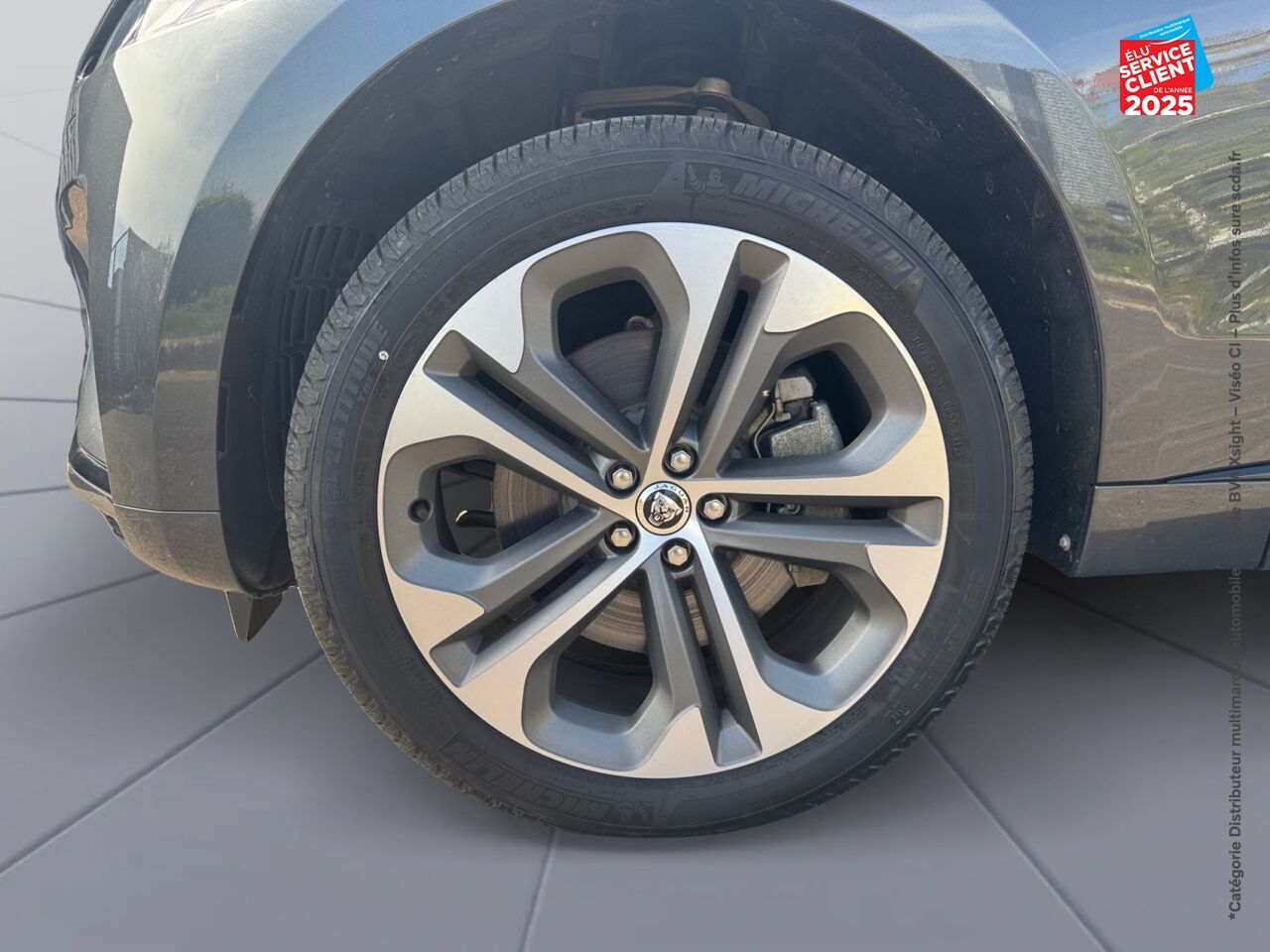 Véhicule d'occasion JAGUAR F-PACE P400E PLUG-IN-HYBRID R-DYNAMIC HSE BVA8 AWD chez BMW Pontarlier
