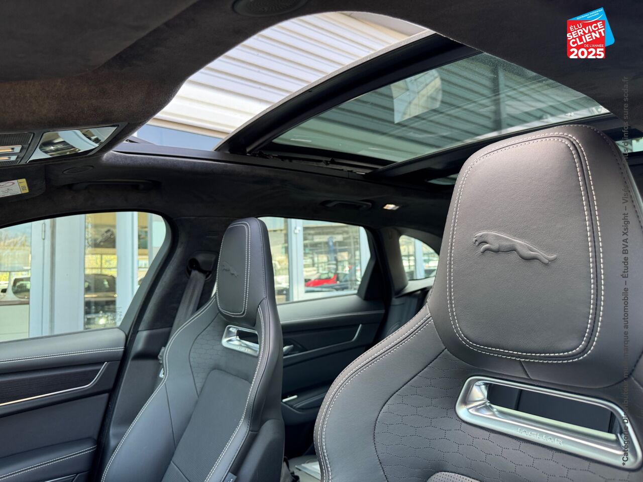 Véhicule d'occasion JAGUAR F-PACE P400E PLUG-IN-HYBRID R-DYNAMIC HSE BVA8 AWD chez BMW Pontarlier