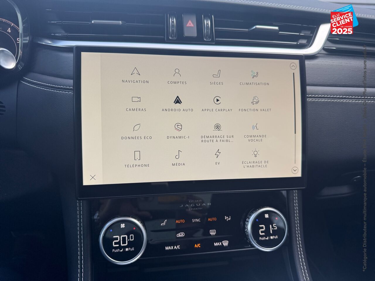 Véhicule d'occasion JAGUAR F-PACE P400E PLUG-IN-HYBRID R-DYNAMIC HSE BVA8 AWD chez BMW Pontarlier