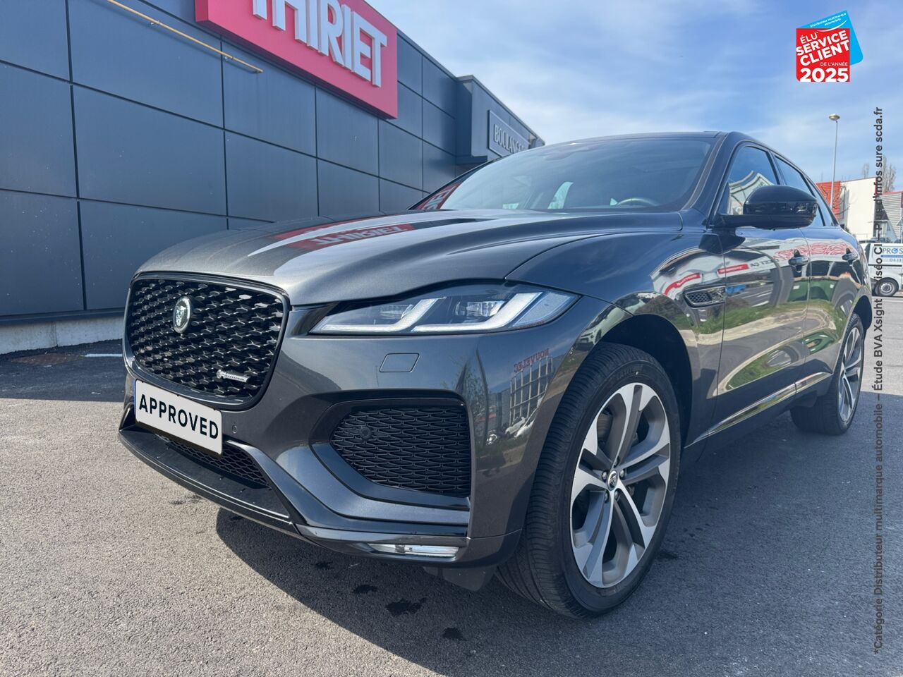 Véhicule d'occasion JAGUAR F-PACE P400E PLUG-IN-HYBRID R-DYNAMIC HSE BVA8 AWD chez BMW Pontarlier