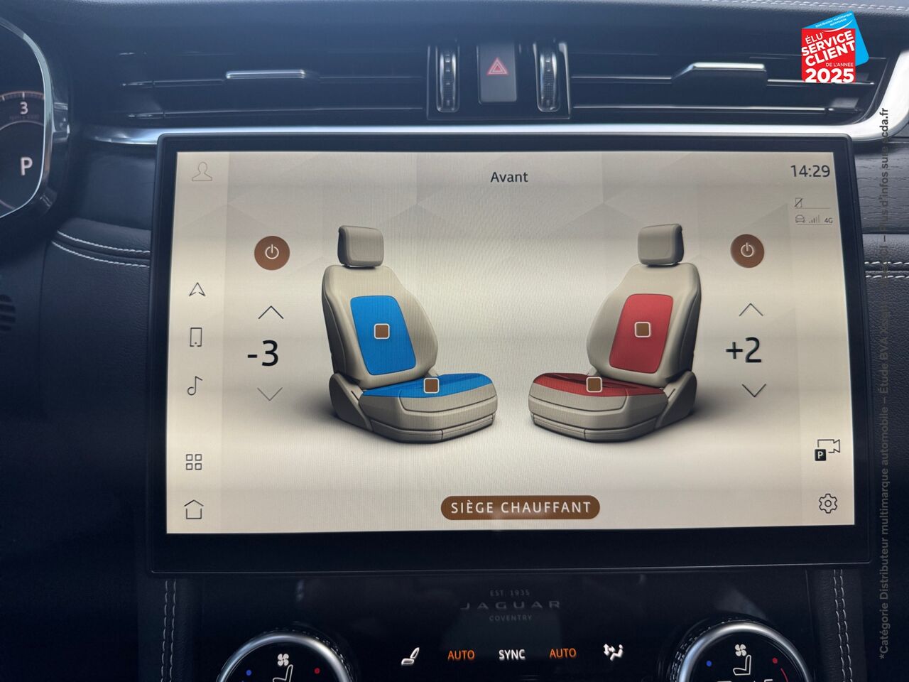 Véhicule d'occasion JAGUAR F-PACE P400E PLUG-IN-HYBRID R-DYNAMIC HSE BVA8 AWD chez BMW Pontarlier