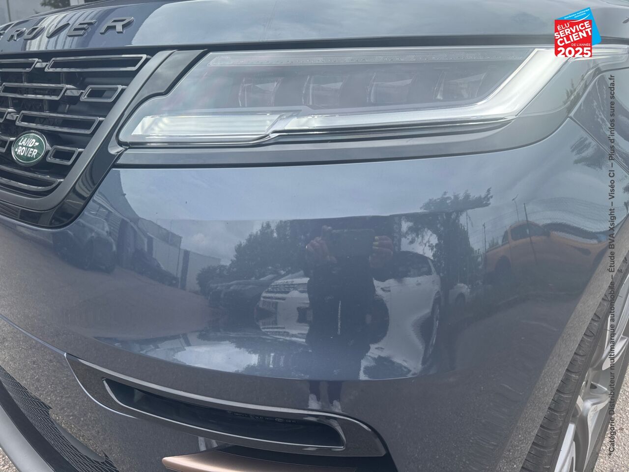 Véhicule d'occasion LAND-ROVER RANGE ROVER VELAR 2.0 P400E 404CH PHEV DYNAMIC HSE AWD BVA chez Renault Saint-Louis