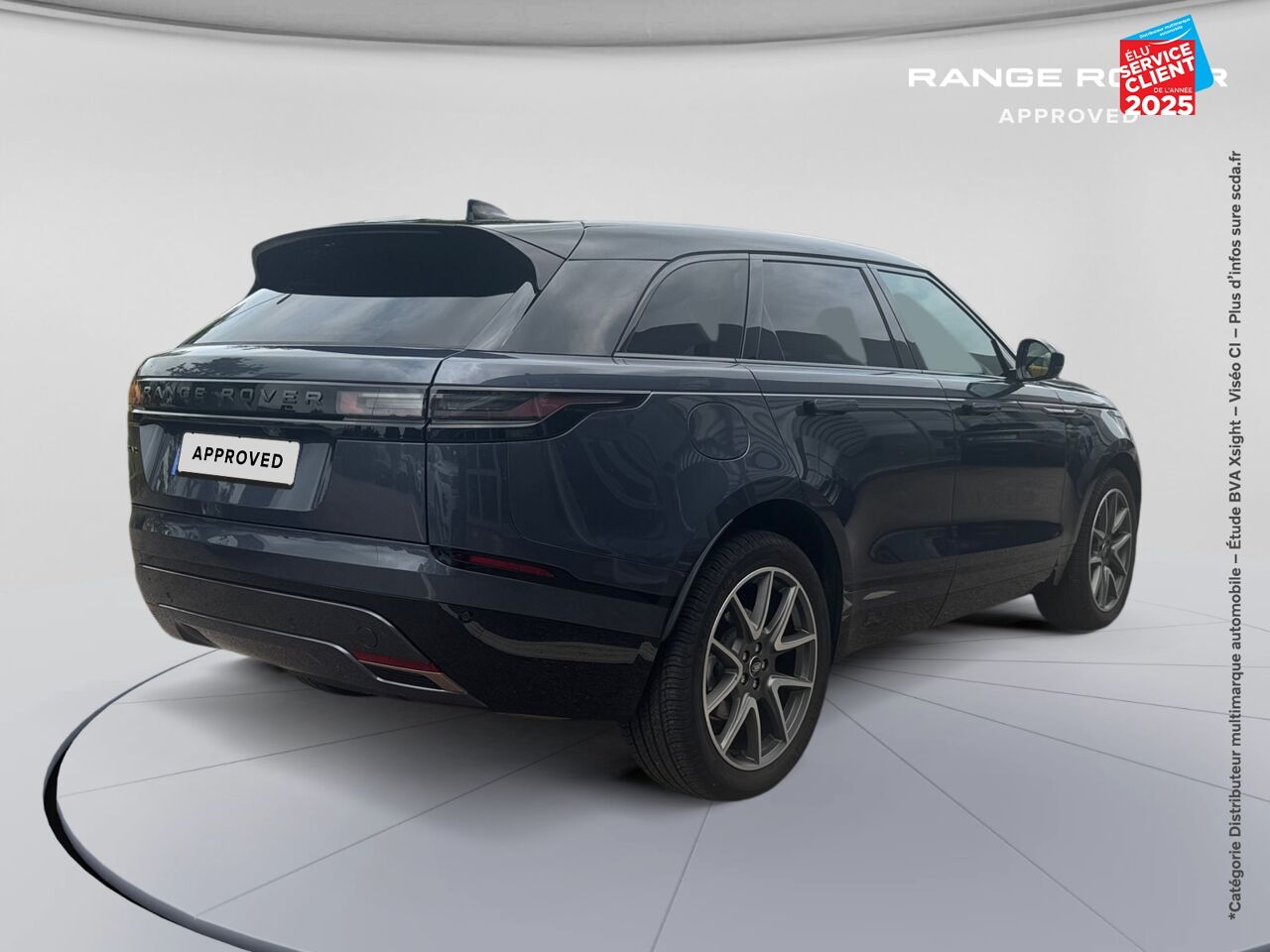 Véhicule d'occasion LAND-ROVER RANGE ROVER VELAR 2.0 P400E 404CH PHEV DYNAMIC HSE AWD BVA chez Renault Saint-Louis