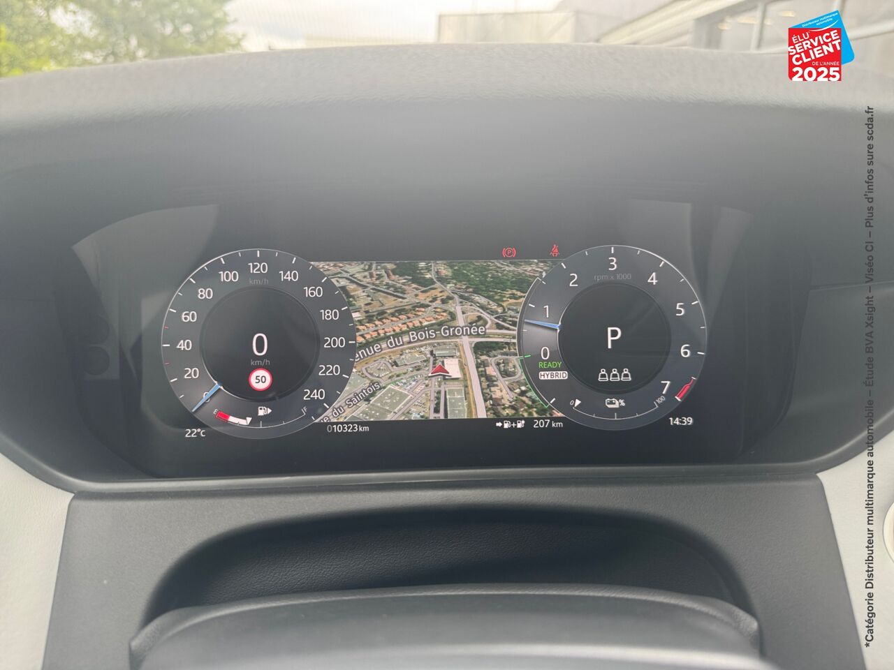 Véhicule d'occasion LAND-ROVER RANGE ROVER VELAR 2.0 P400E 404CH PHEV DYNAMIC HSE AWD BVA chez Renault Saint-Louis