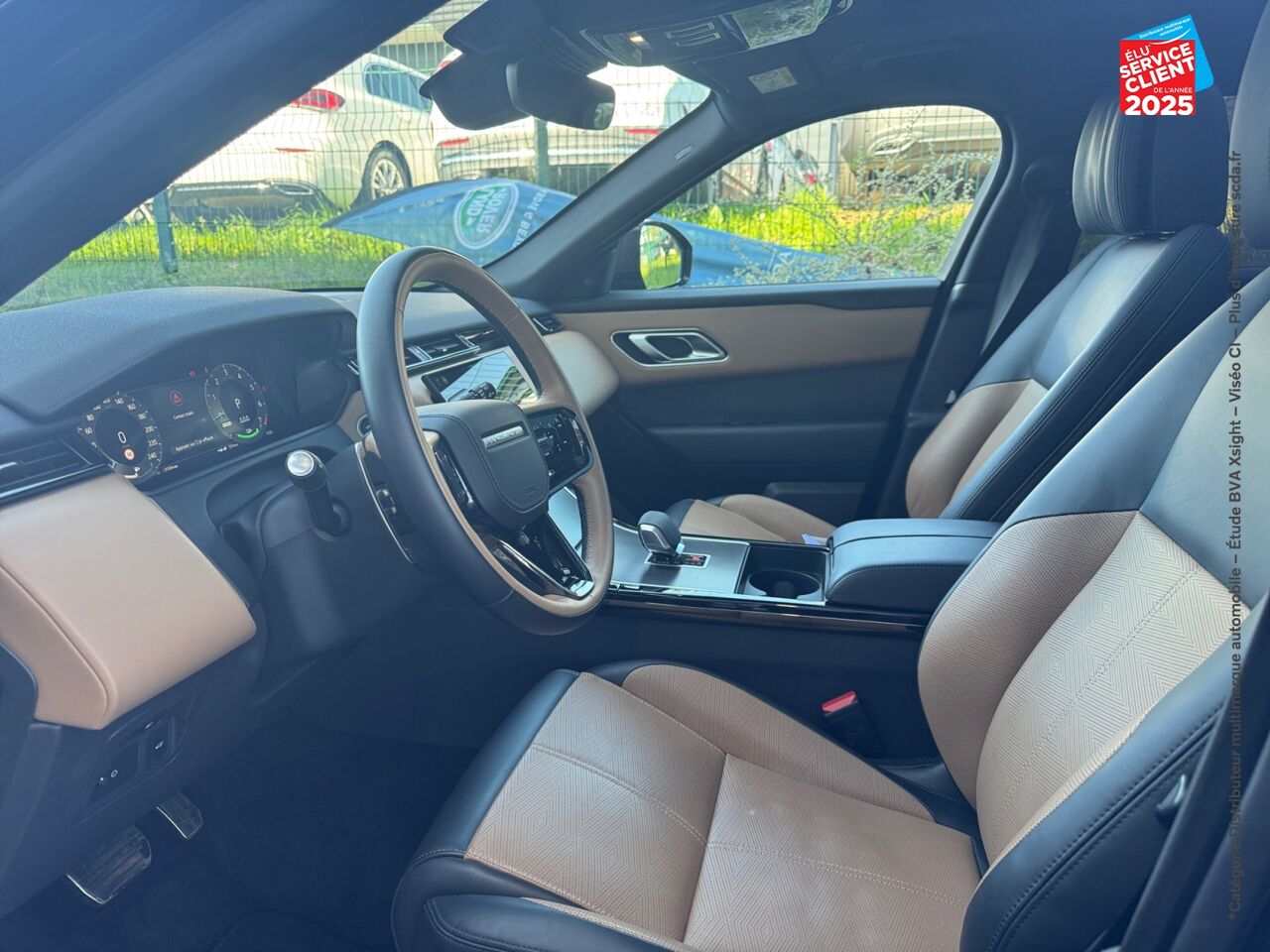 Véhicule d'occasion LAND-ROVER RANGE ROVER VELAR 2.0 P400E 404CH PHEV R-DYNAMIC HSE AWD BVA chez Renault Sélestat