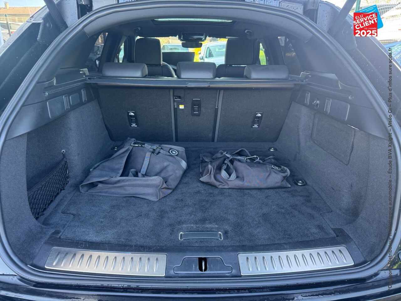 Véhicule d'occasion LAND-ROVER RANGE ROVER VELAR 2.0 P400E 404CH PHEV R-DYNAMIC HSE AWD BVA chez Renault Sélestat