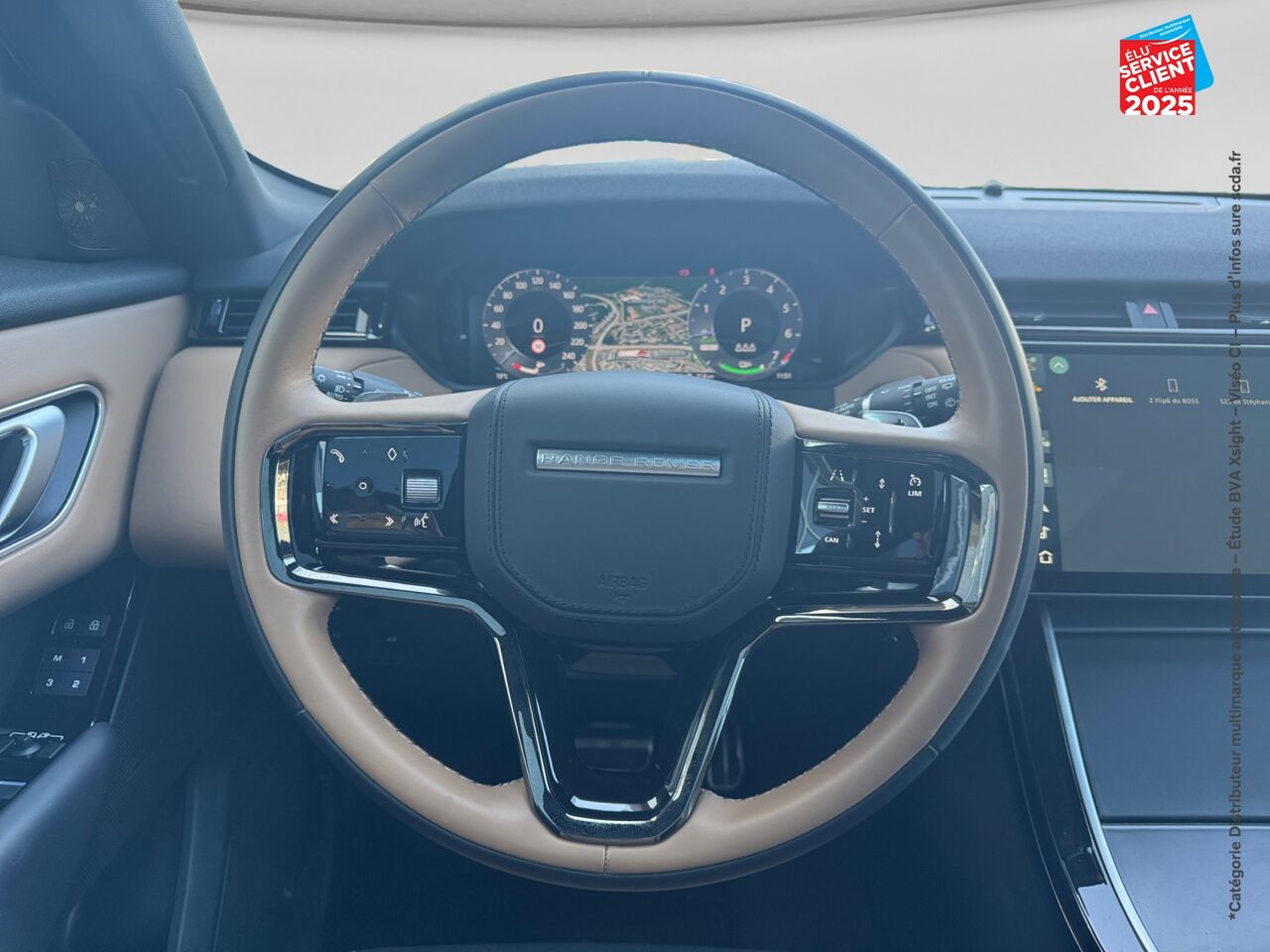 Véhicule d'occasion LAND-ROVER RANGE ROVER VELAR 2.0 P400E 404CH PHEV R-DYNAMIC HSE AWD BVA chez Renault Sélestat