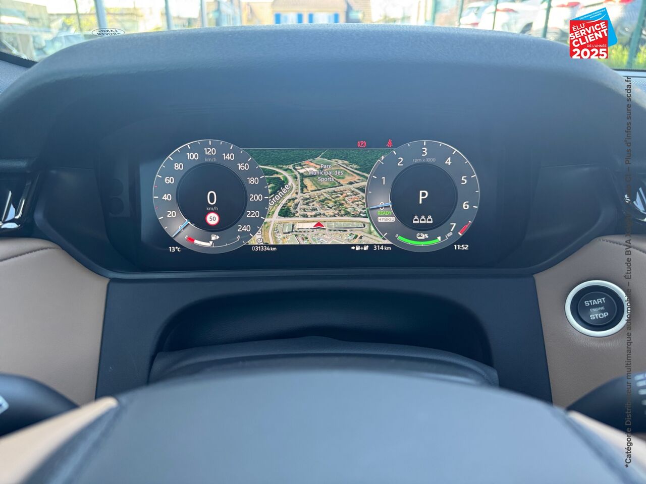 Véhicule d'occasion LAND-ROVER RANGE ROVER VELAR 2.0 P400E 404CH PHEV R-DYNAMIC HSE AWD BVA chez Renault Sélestat