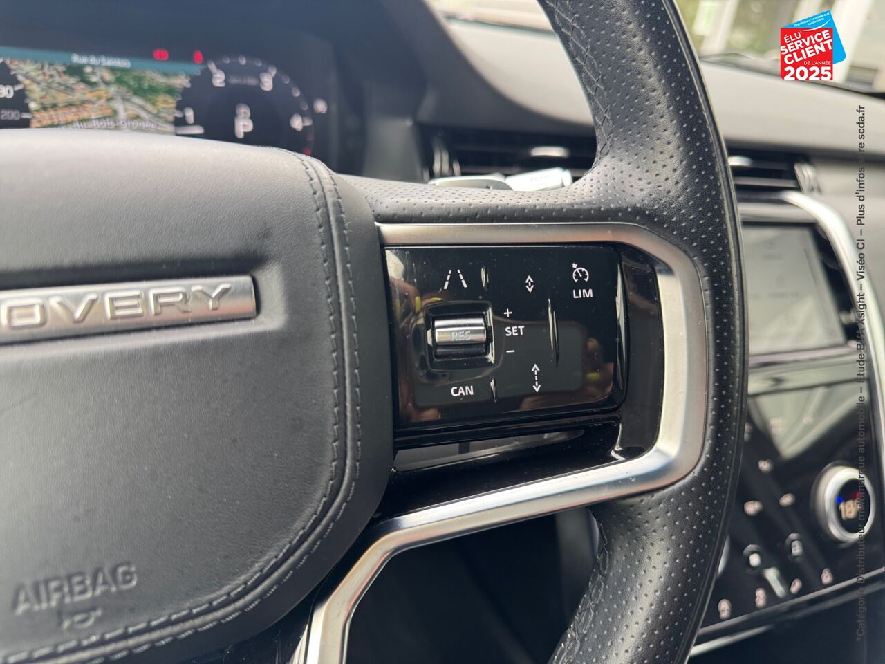 Véhicule d'occasion LAND-ROVER DISCOVERY SPORT D200 R-DYNAMIC HSE AWD BVA MARK VI chez Land Rover Metz