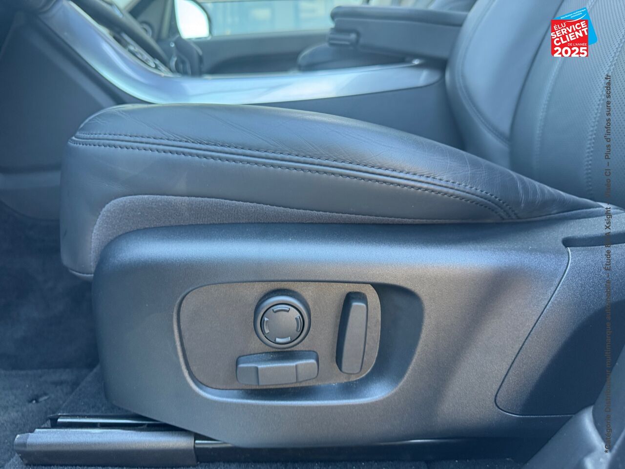 Véhicule d'occasion LAND-ROVER RANGE ROVER SPORT 2.0 P400E 404CH HSE MARK VII TOUVRANT SIEGES CHAUF/CUIR GPS CAMERA MERIDIAN chez Land Rover Strasbourg