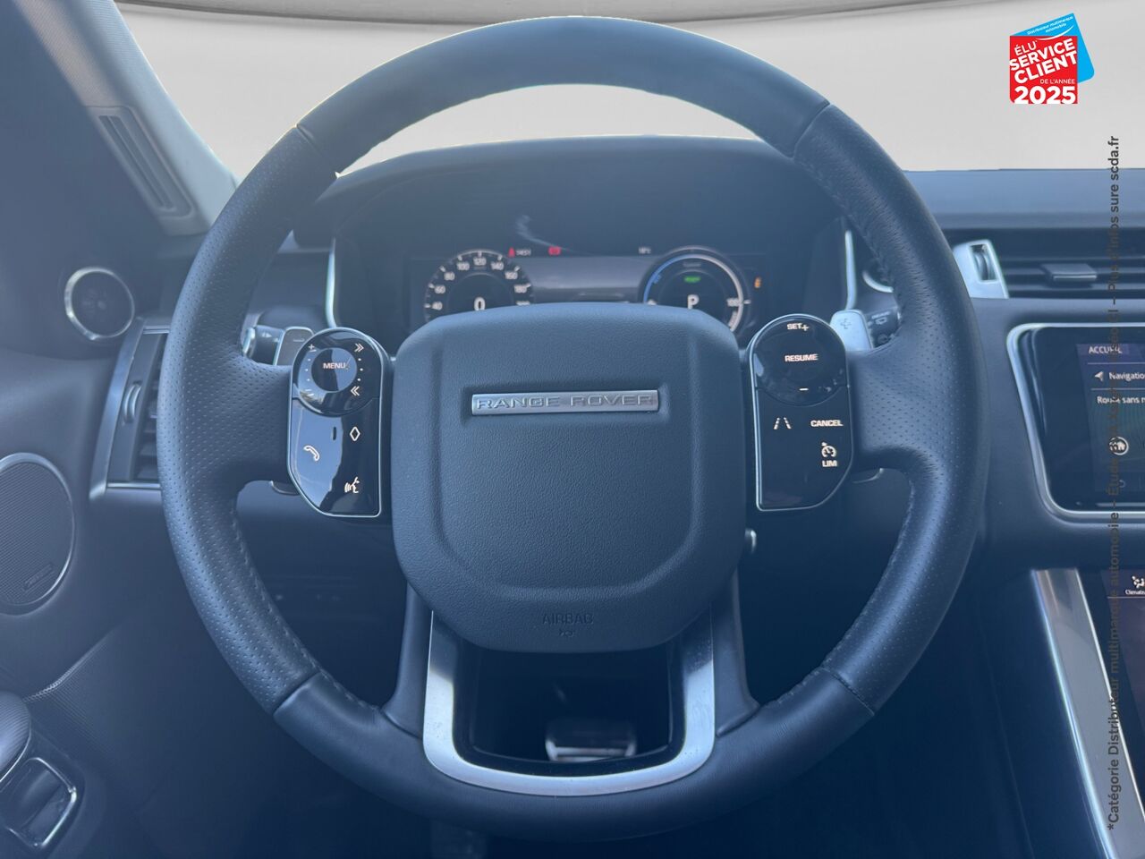 Véhicule d'occasion LAND-ROVER RANGE ROVER SPORT 2.0 P400E 404CH HSE MARK VII TOUVRANT SIEGES CHAUF/CUIR GPS CAMERA MERIDIAN chez Land Rover Strasbourg