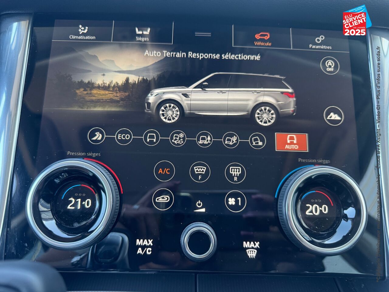 Véhicule d'occasion LAND-ROVER RANGE ROVER SPORT 2.0 P400E 404CH HSE MARK VII TOUVRANT SIEGES CHAUF/CUIR GPS CAMERA MERIDIAN chez Land Rover Strasbourg