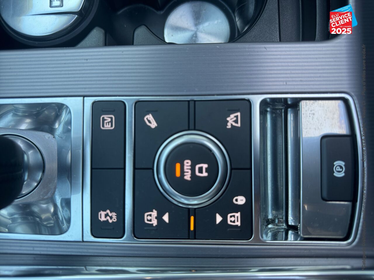 Véhicule d'occasion LAND-ROVER RANGE ROVER SPORT 2.0 P400E 404CH HSE MARK VII TOUVRANT SIEGES CHAUF/CUIR GPS CAMERA MERIDIAN chez Land Rover Strasbourg