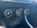 Véhicule d'occasion RENAULT CAPTUR 1.6 E-TECH HYBRIDE 145CH EVOLUTION