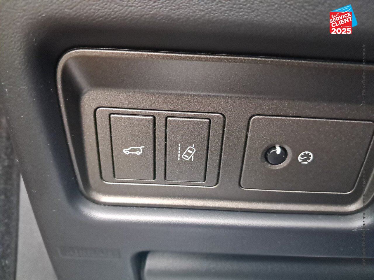 Véhicule d'occasion LAND-ROVER RANGE EVOQUE CAB 2.0 TD4 180 HSE DYNAMIC BVA MARK IV SIEGES CHAUF/CUIR GPS CAMERA MERIDIAN chez BMW Besançon