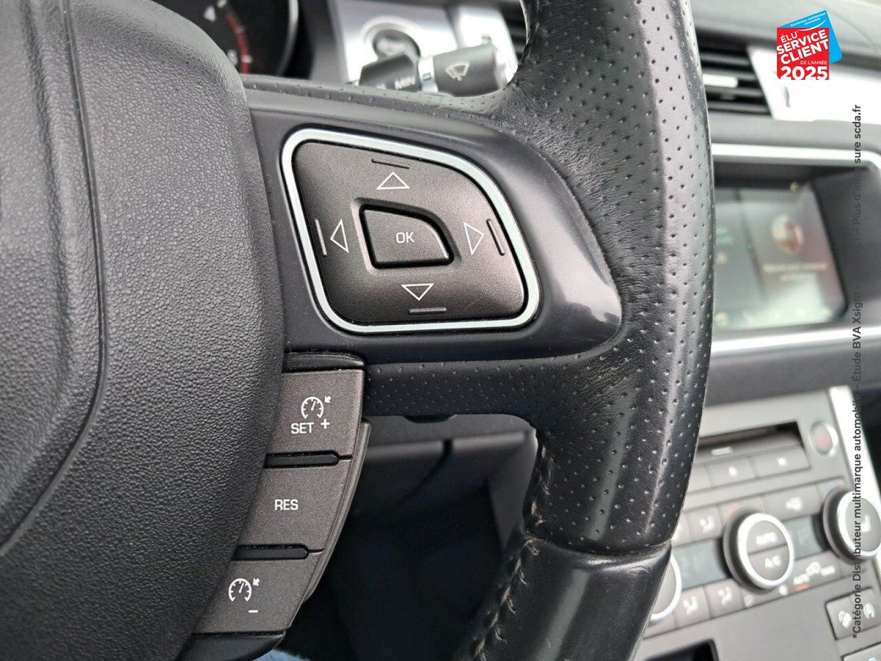 Véhicule d'occasion LAND-ROVER RANGE EVOQUE CAB 2.0 TD4 180 HSE DYNAMIC BVA MARK IV SIEGES CHAUF/CUIR GPS CAMERA MERIDIAN chez BMW Besançon