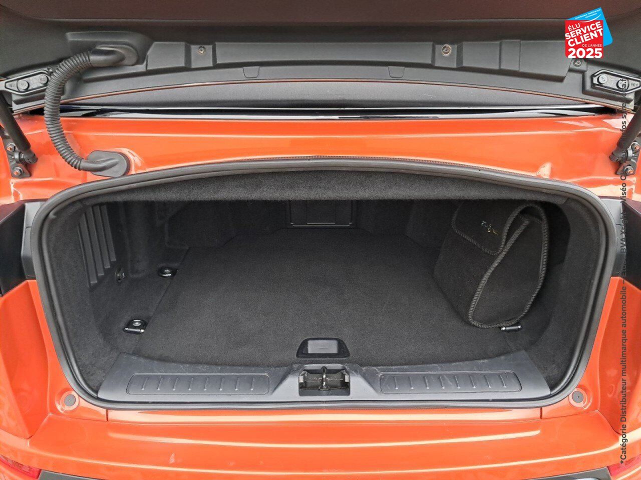 Véhicule d'occasion LAND-ROVER RANGE EVOQUE CAB 2.0 TD4 180 HSE DYNAMIC BVA MARK IV SIEGES CHAUF/CUIR GPS CAMERA MERIDIAN chez BMW Besançon