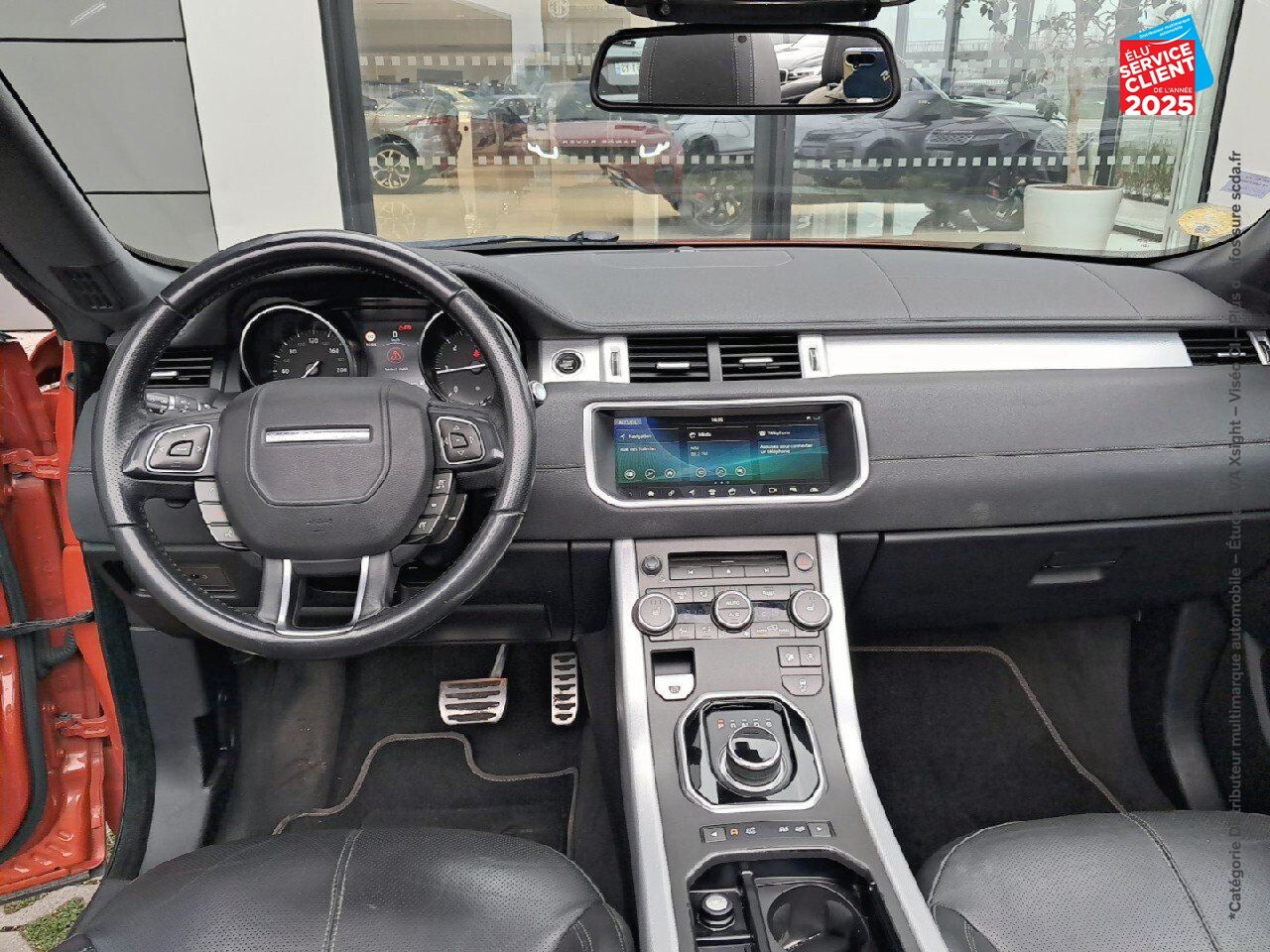 Véhicule d'occasion LAND-ROVER RANGE EVOQUE CAB 2.0 TD4 180 HSE DYNAMIC BVA MARK IV SIEGES CHAUF/CUIR GPS CAMERA MERIDIAN chez BMW Besançon