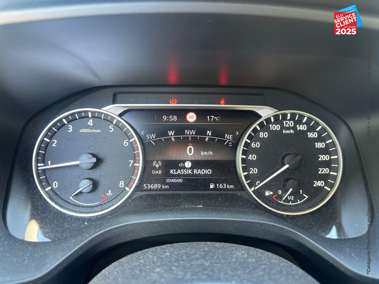 Véhicule d'occasion NISSAN QASHQAI 1.3 MILD HYBRID 140CH BUSINESS EDITION CAM360 chez Nissan Qashqai occasion