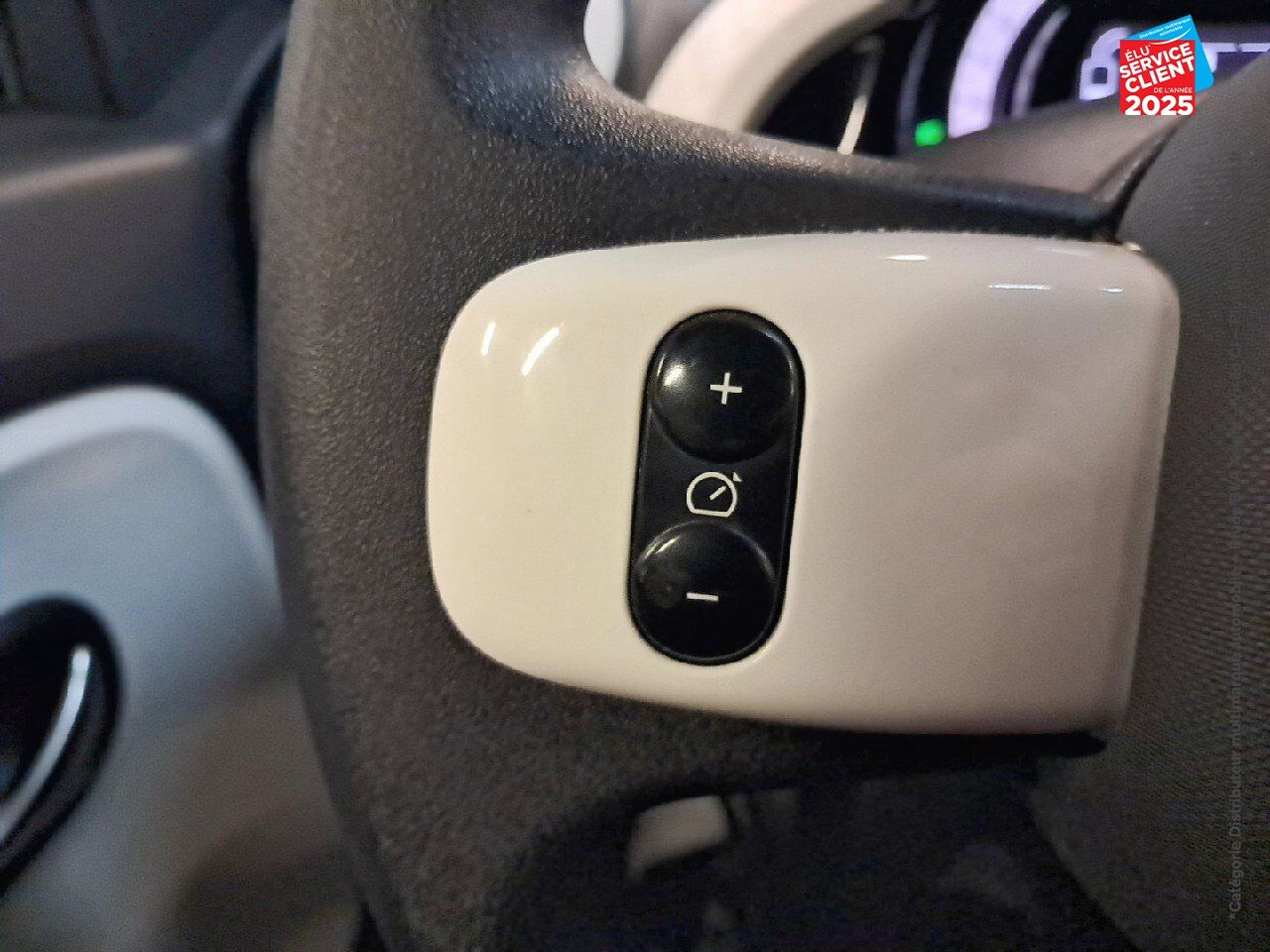 Véhicule d'occasion RENAULT TWINGO E-TECH ELECTRIC ZEN R80 ACHAT INTEGRAL - 21MY chez Hyundai Reims
