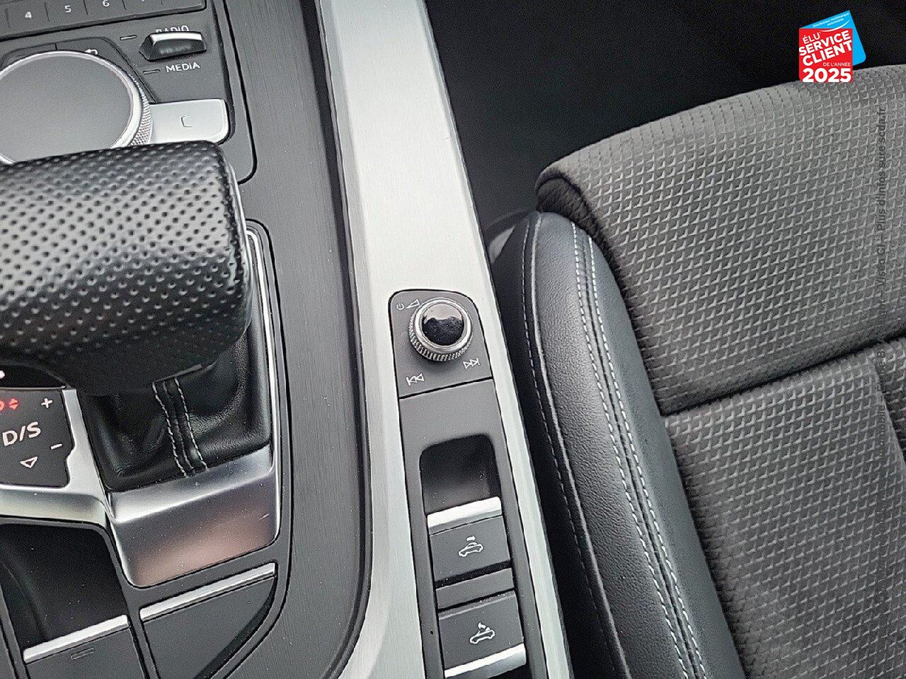 Véhicule d'occasion AUDI A5 CABRIOLET 2.0 TFSI 190CH S LINE S TRONIC 7 chez Dacia Montbéliard