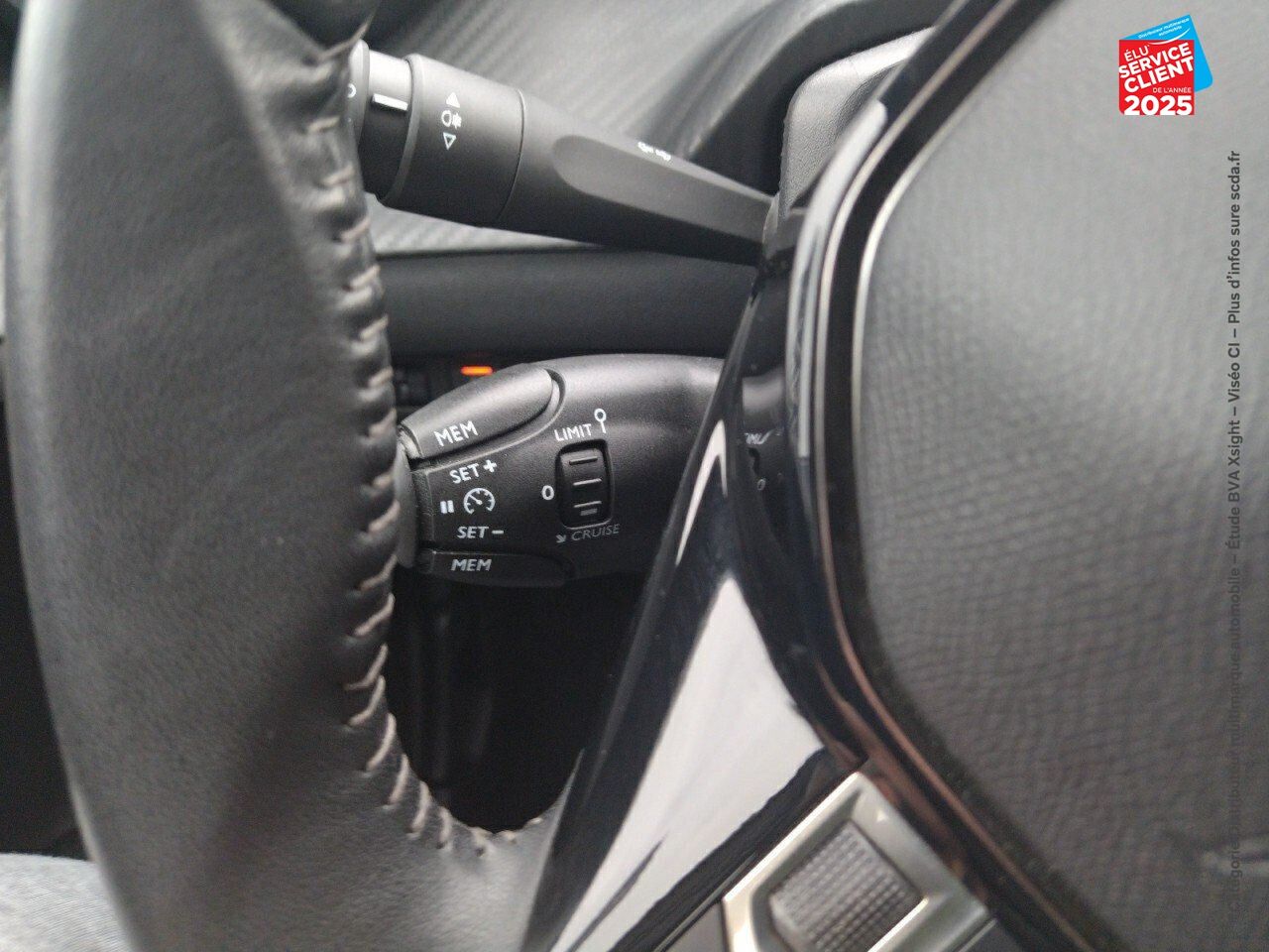 Véhicule d'occasion PEUGEOT 208 AFFAIRE 1.5 BLUEHDI 100 PREMIUM PACK chez Toyota Saint Dizier