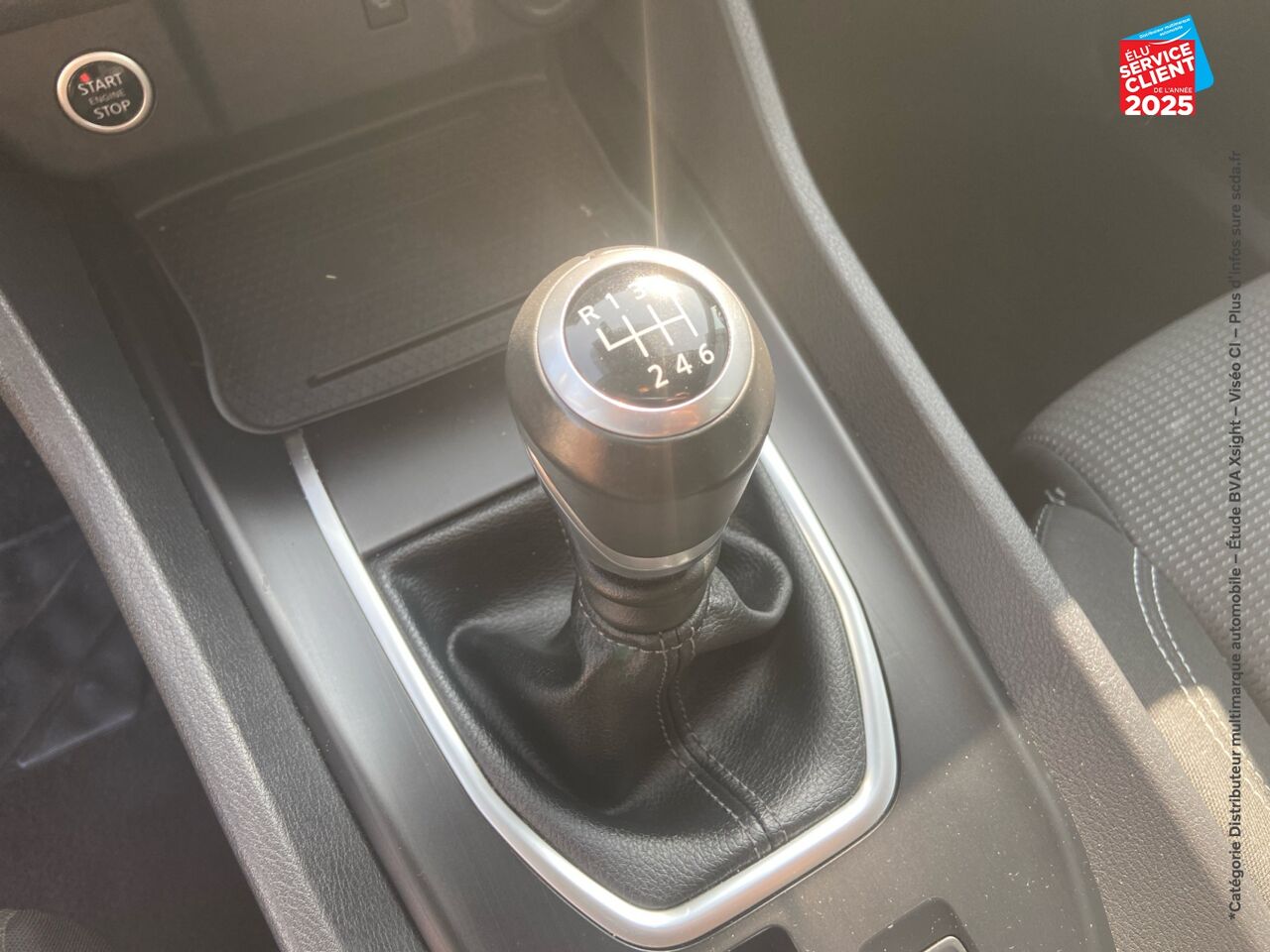 Véhicule d'occasion NISSAN QASHQAI 1.3 MILD HYBRID 140CH BUSINESS EDITION chez Renault Colmar