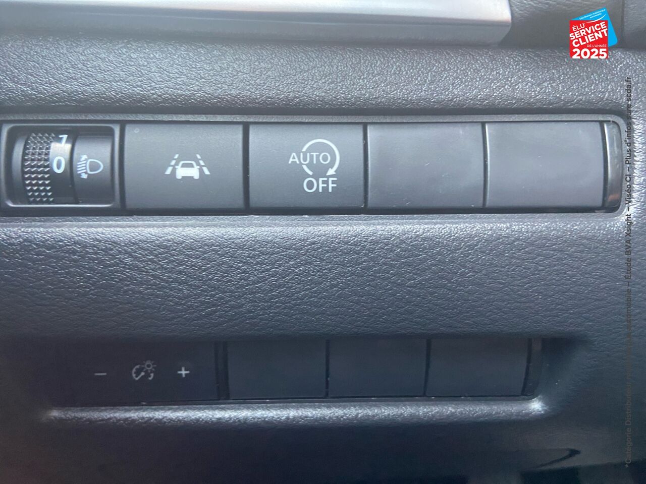 Véhicule d'occasion NISSAN QASHQAI 1.3 MILD HYBRID 140CH BUSINESS EDITION chez Renault Colmar