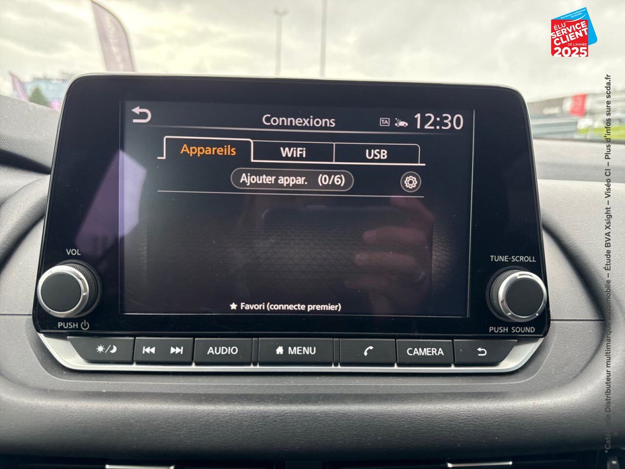 Véhicule d'occasion NISSAN QASHQAI 1.3 MILD HYBRID 140CH BUSINESS EDITION chez Renault Colmar